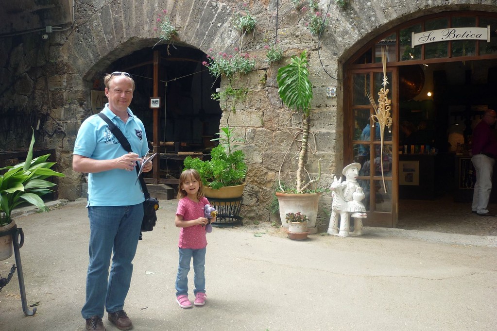 Im Innenhof des Gutsherrenhauses "La Granja"