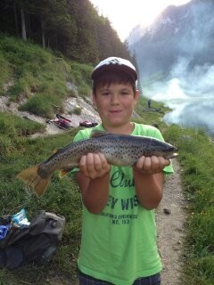 Rlaph mit der längsten Bachforelle des Tages.