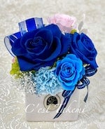 青い薔薇アレンジギフト納品