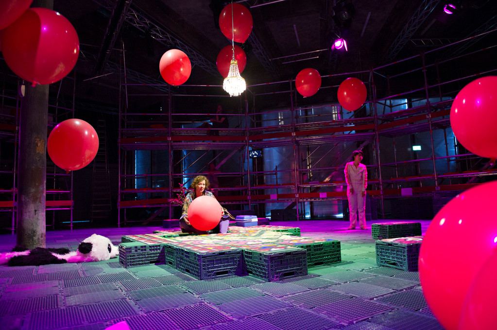 Bernhard Kathan, Bruno Karrer "Schöne Frau auf einem Hirsch", Ulrike Andersen, Hiroko Fukuda