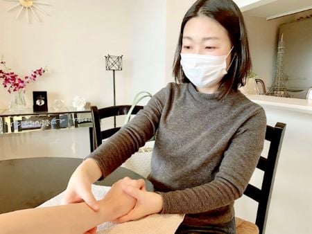 千葉県柏市アロマ・リンパドレナージュ・リフレ・整体 セラピスト養成スクール 東京リラックセーションアカデミーハンドマッサージ1日講習受講生