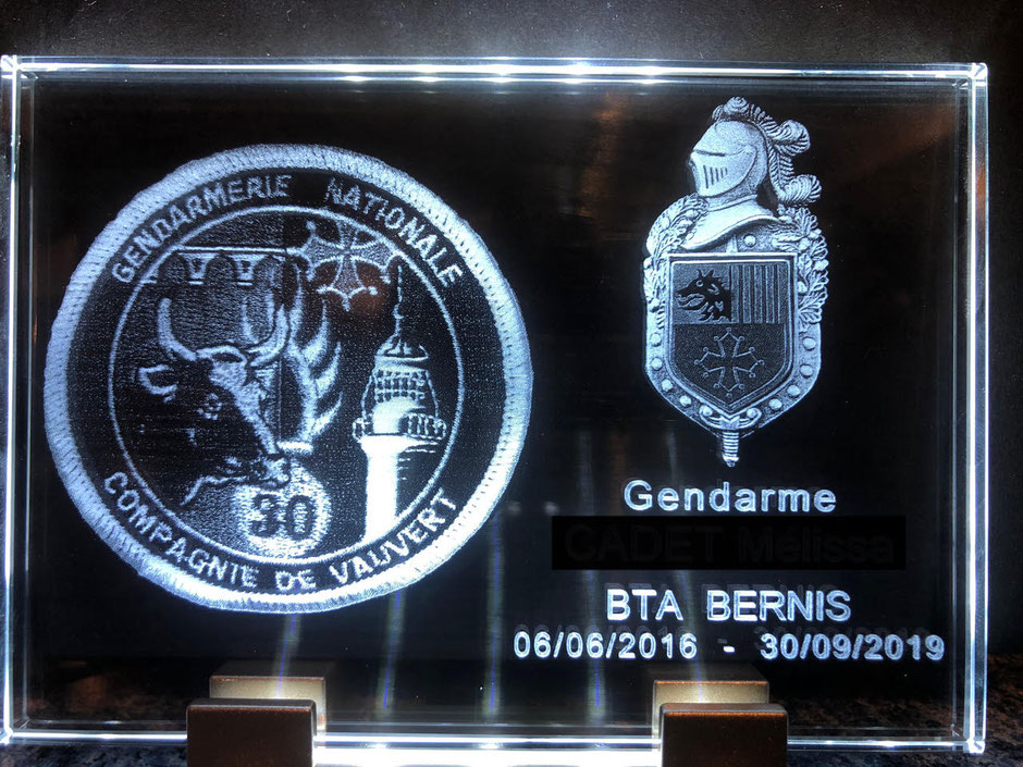 Vous recherchez un cadeau pour un pot de depart en gendarmerie ? Ne cherchez plus.