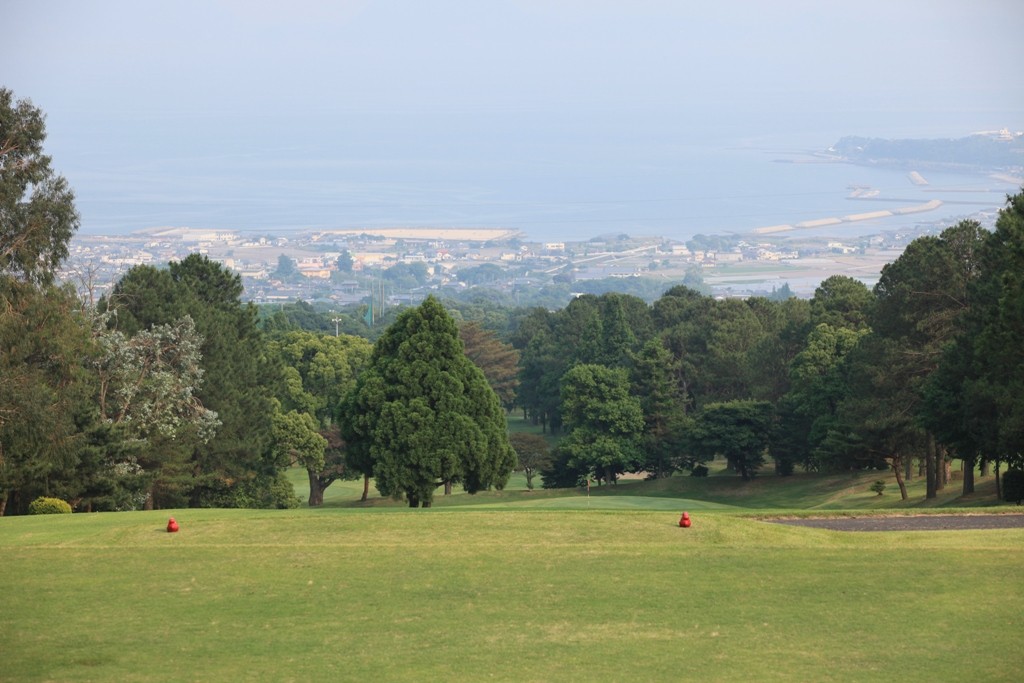 インコース　№18　Par4　ティーグランド