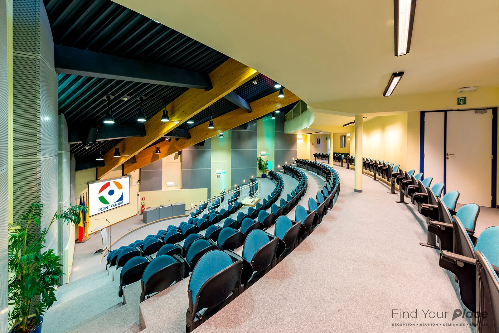 Auditorium 180 places