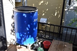 200リットルの雨水タンク