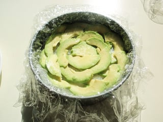 アボガドを敷き詰める