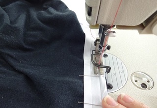 ミシンをかける