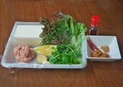 肉味噌冷奴のスプラウト添え　材料
