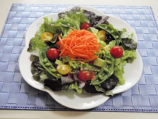 サニーレタス、キャベツ、人参