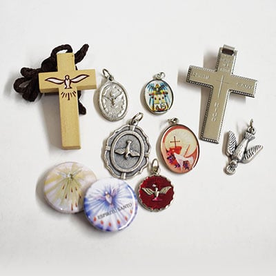 Medallas de alpaca y peltre