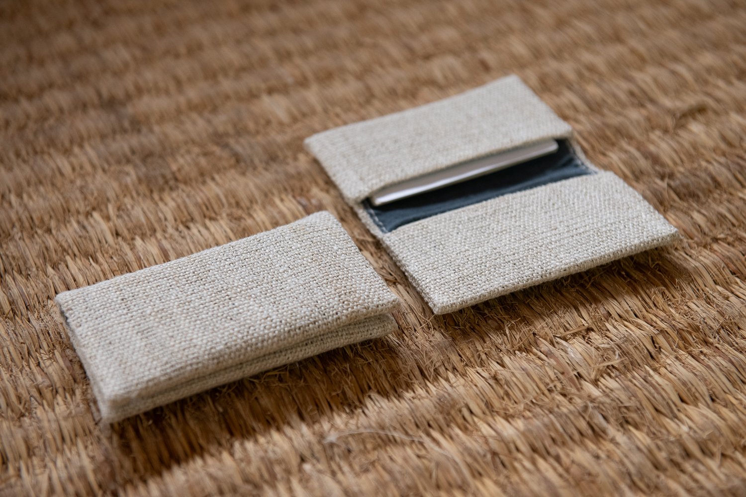 ▲太布織で作った名刺入れ。