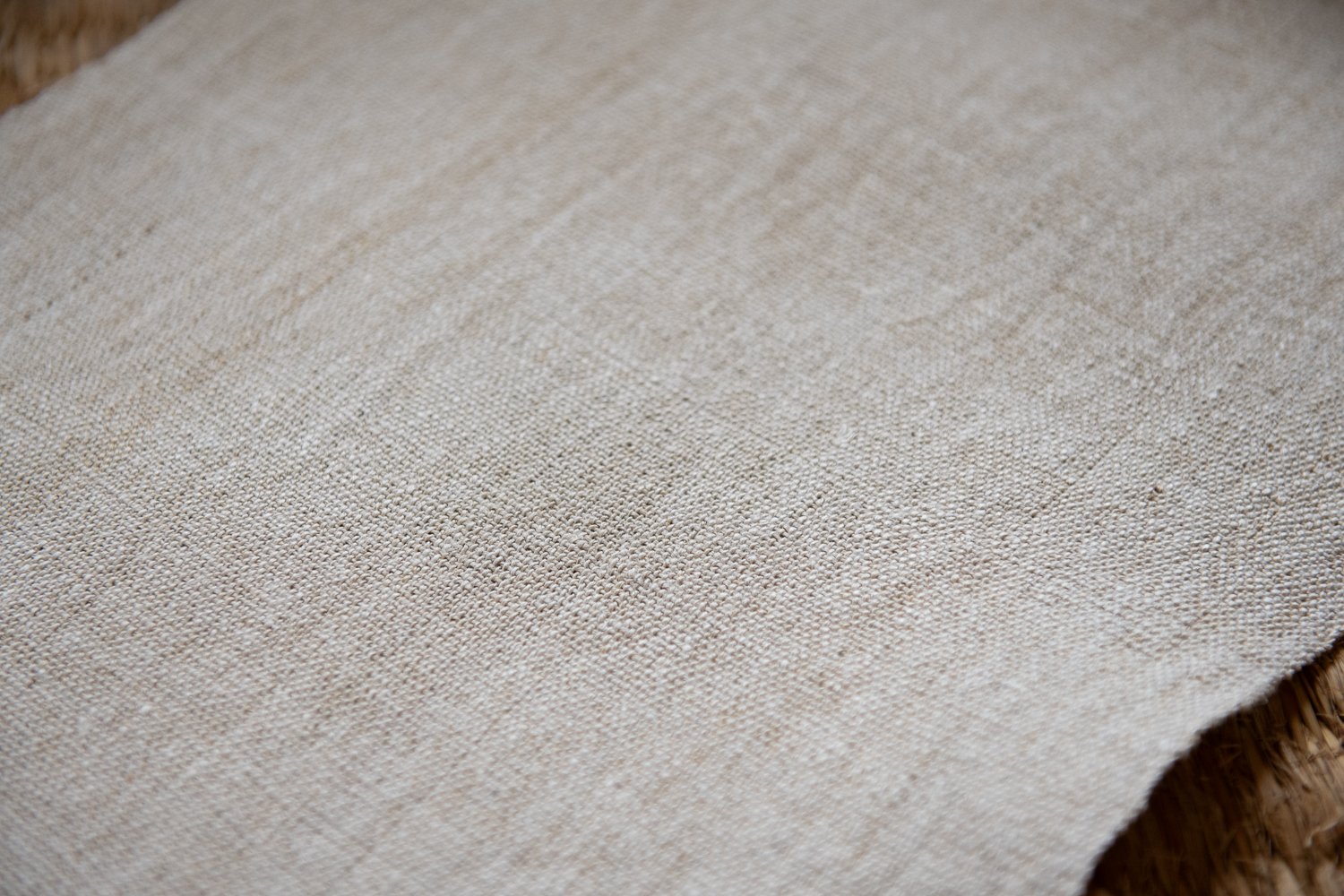 ▲地機で織った布には独特の持ち味がある。