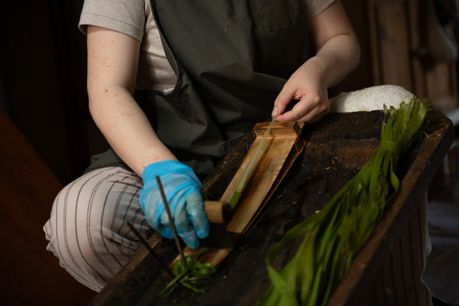 「ひきご」を使い繊維を取り出す。