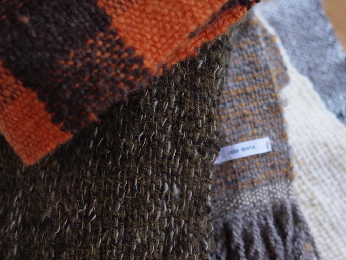 ▲綜絖つきの織り機は早く美しい生地ができる