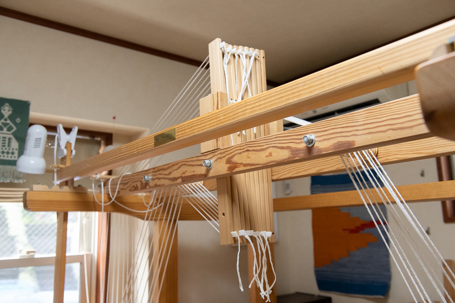 ▲垂直天秤の織機。織幅最大120cmまで制作可能。