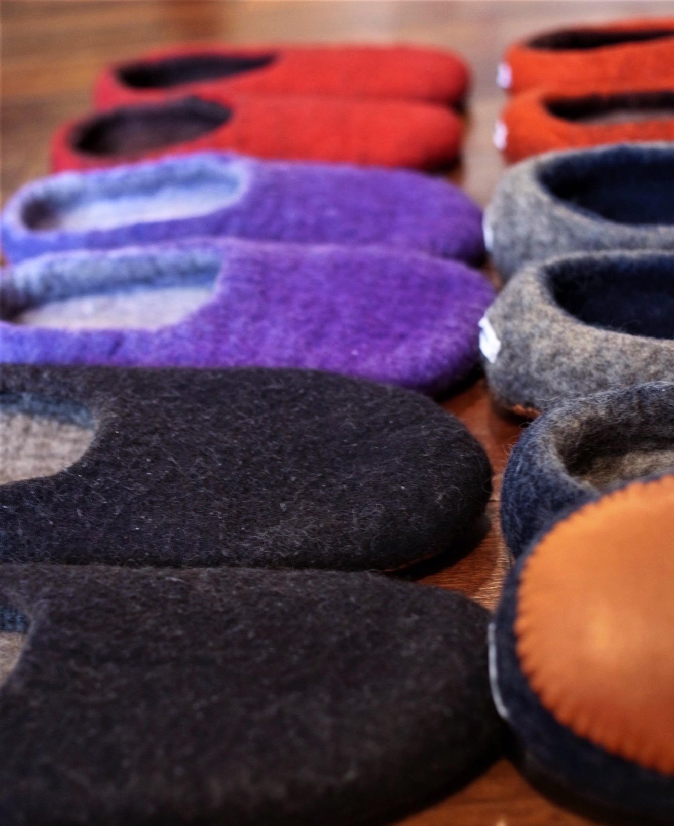 ▲水フェルトで作った室内ばき