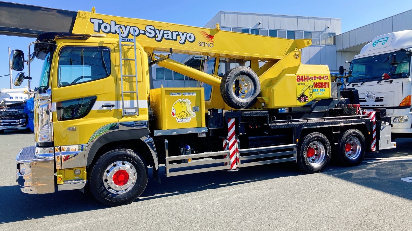 大型トラック搬送風景を動画でご紹介