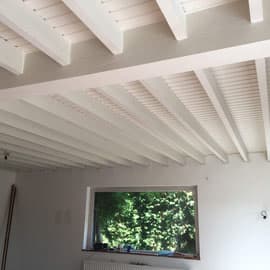 Plafond lambris peint à Chaumont-Gistoux par Qualideco