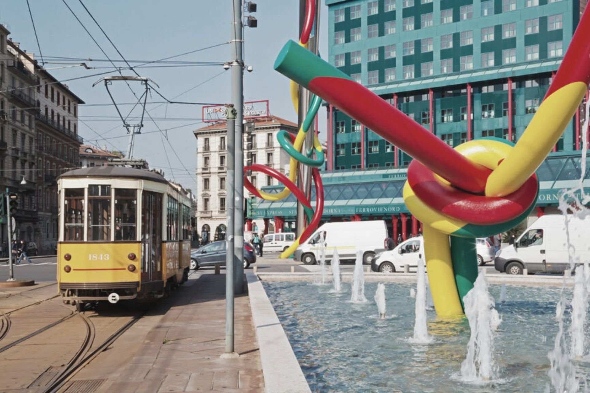 Sei piazze al centro del potere Milano