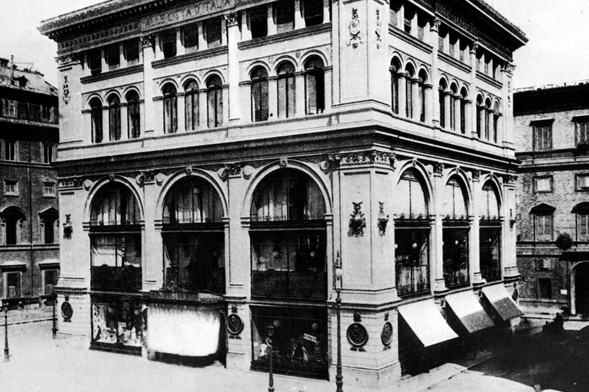 Mostra Rinascente Milano