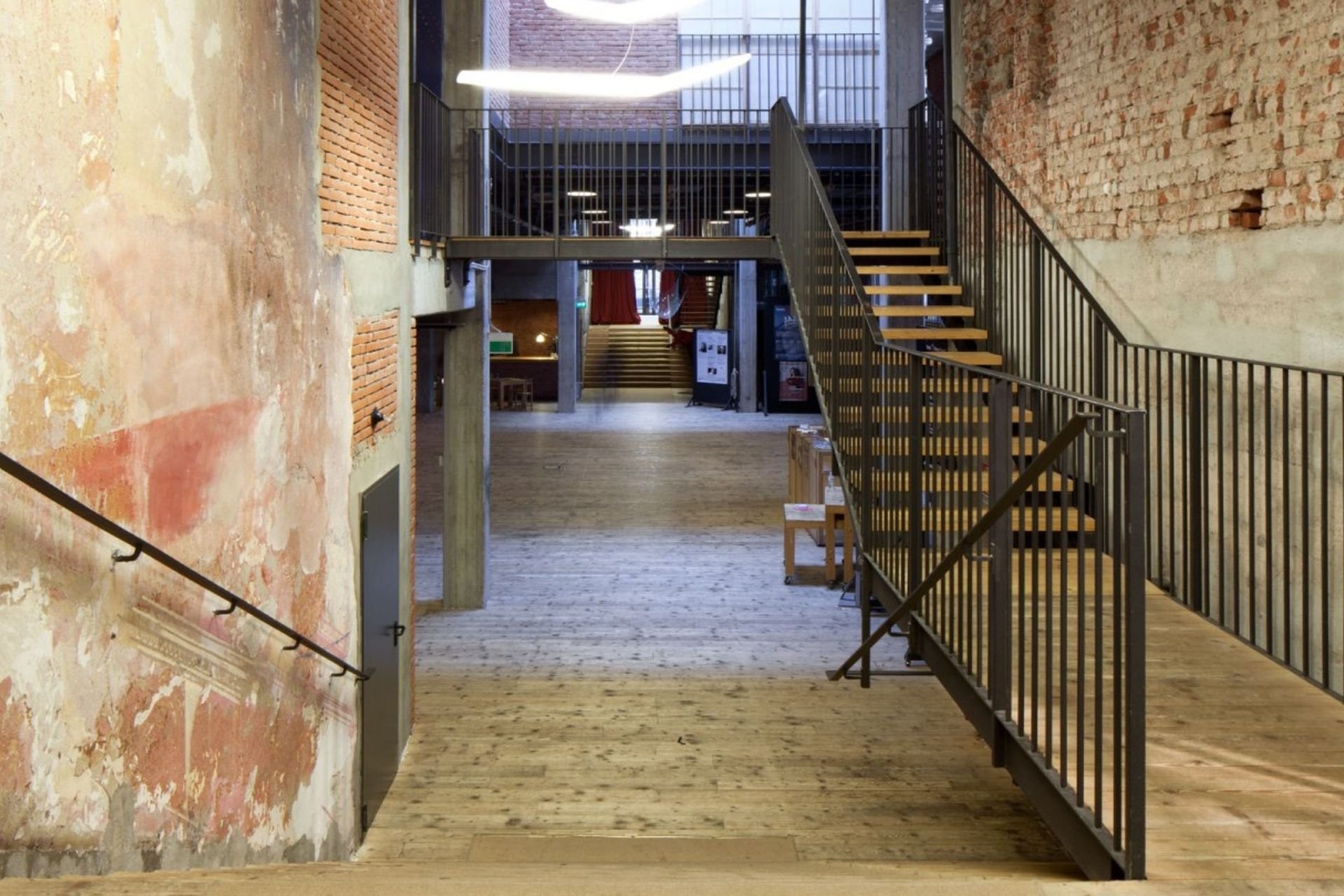 Teatro Franco Parenti e Spettacolo Milano