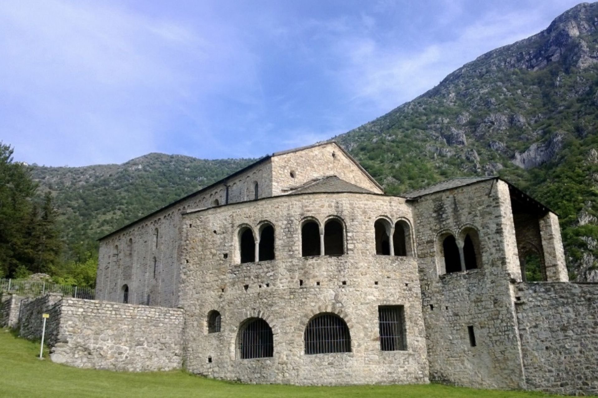 Visita guidata San Pietro al Monte Civate
