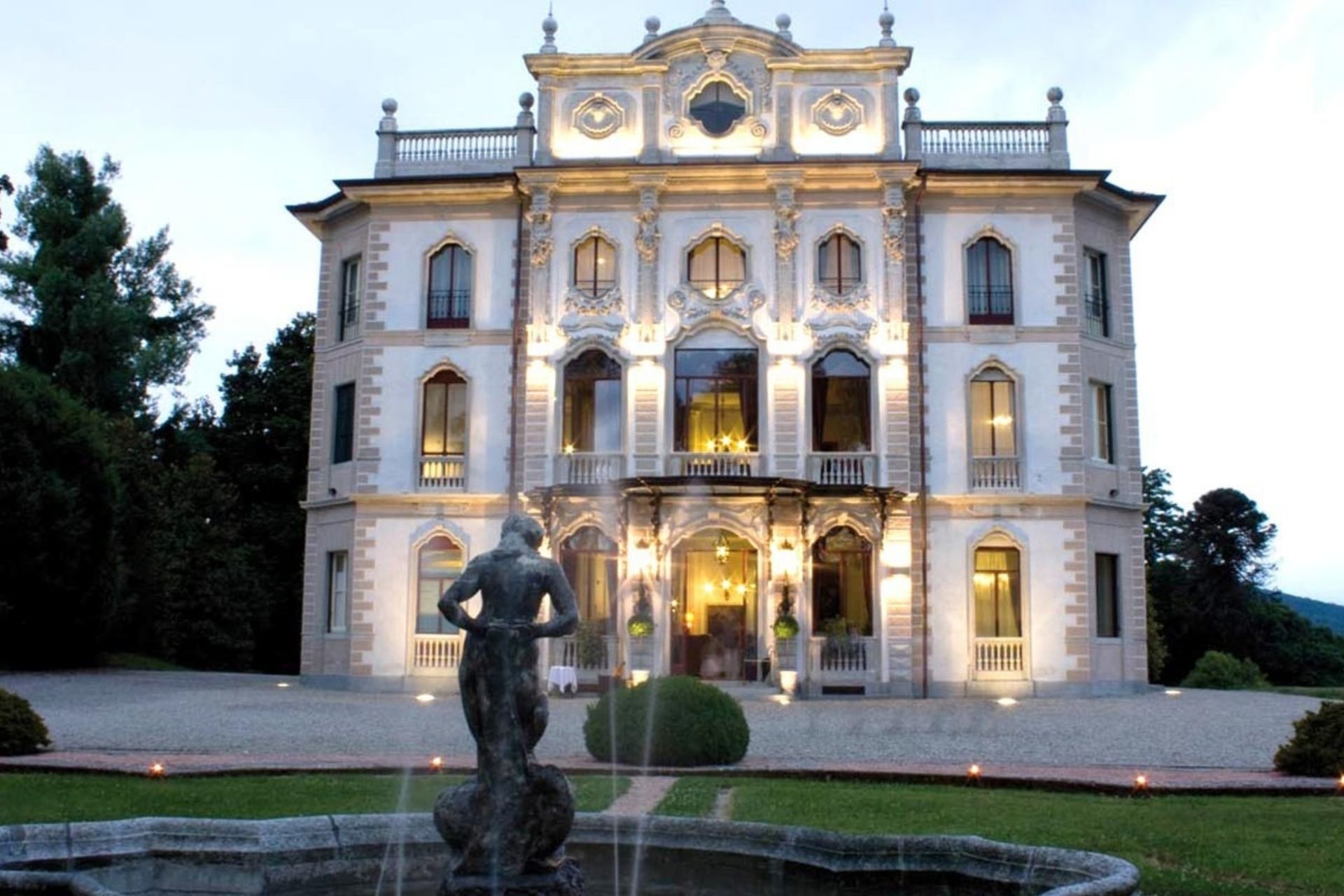 Villaggio operaio Varano Borghi