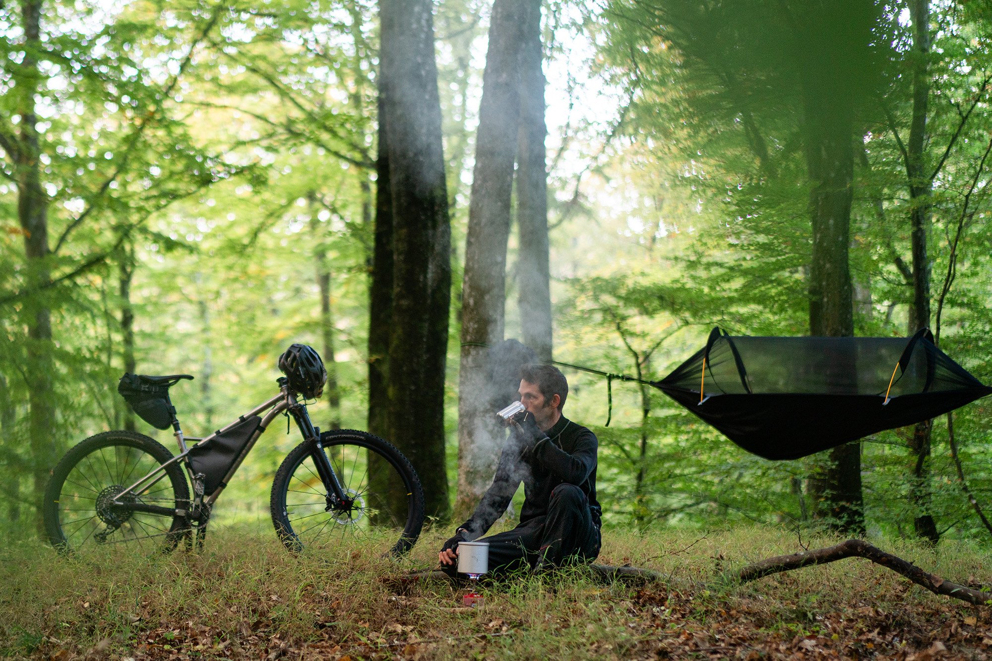 Praktische Outdoor-Ausrüstung für die neue Bikepacking-Saison