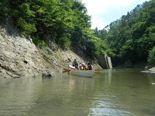 Ｅボートを組み立てて七ヶ宿湖のクルージング！