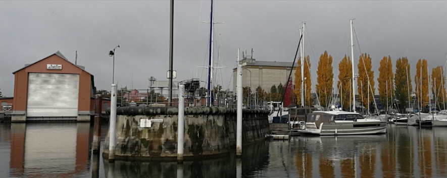 Herbststimmung in der Hafeneinfahrt 