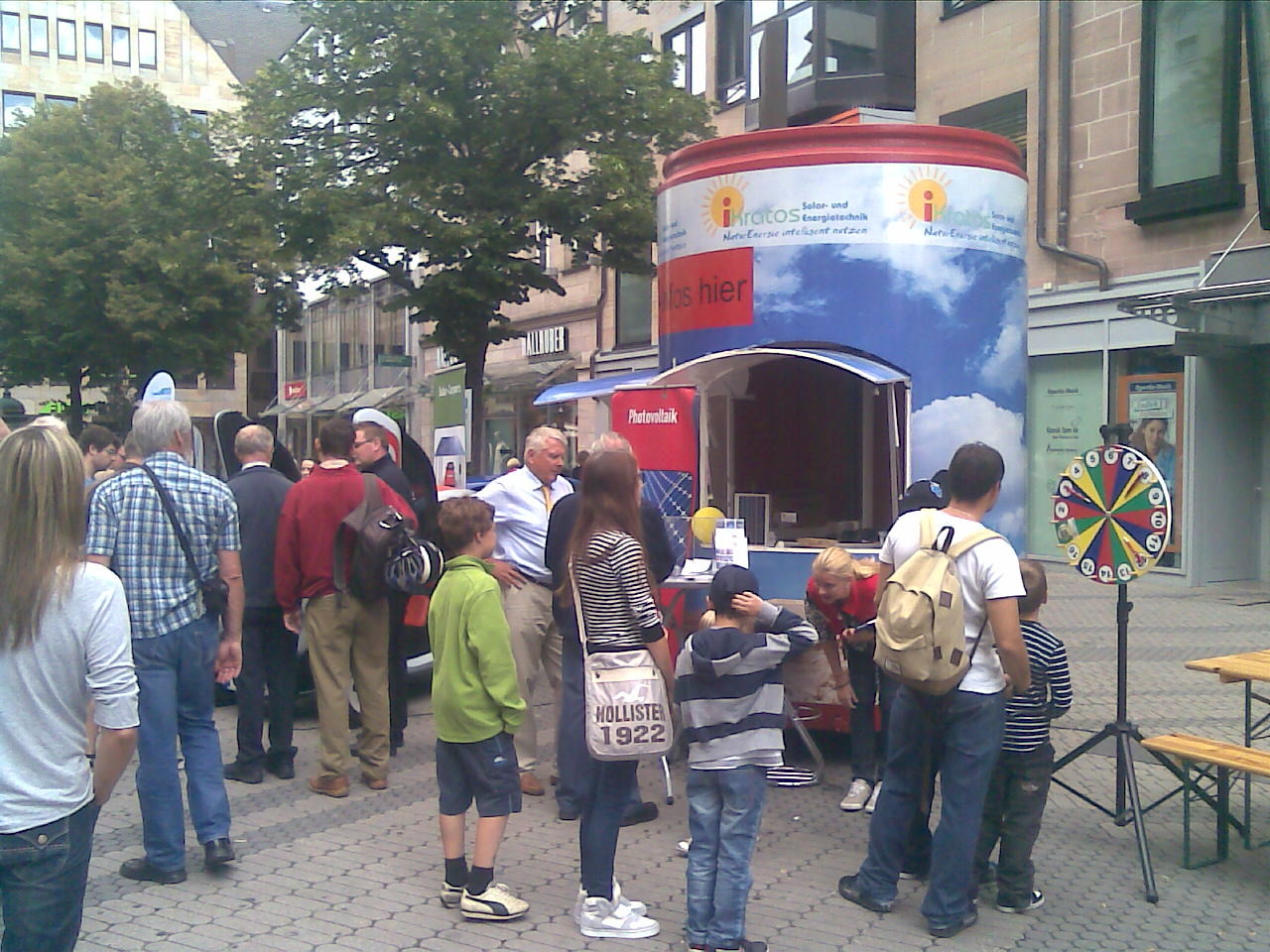 Kinder und Erwachsene mit Entertainment