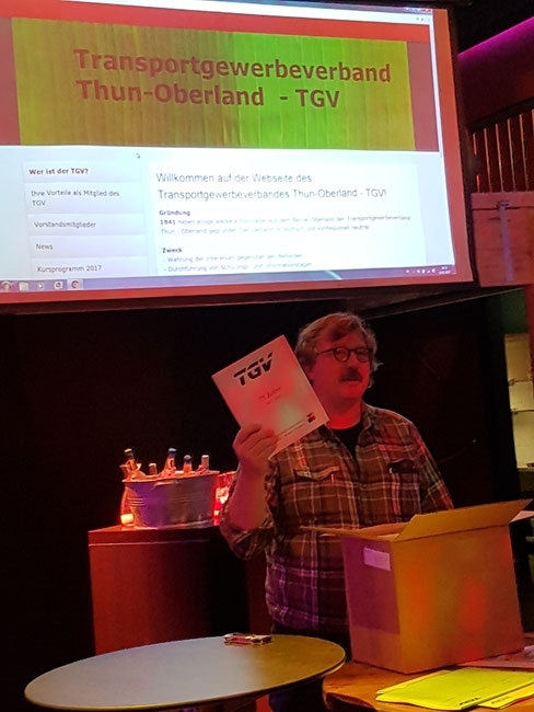 Buchpräsentation 75 Jahre TGV durch den Vizepräsidenten Urs Gafner