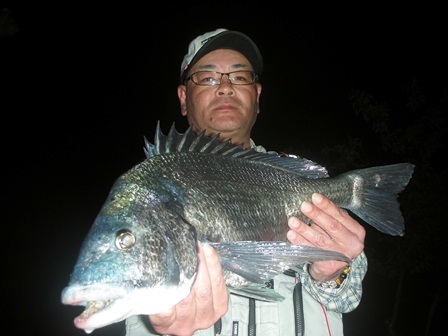 ４月２１日　磯から杉原さん　５２．５㎝