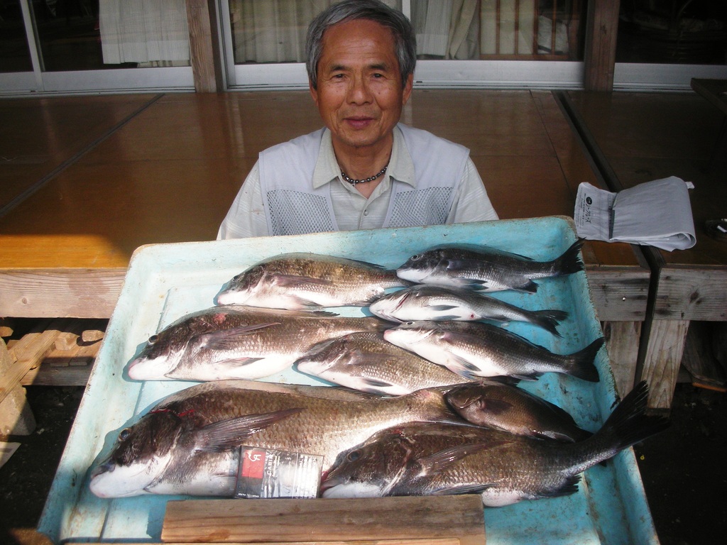 ５月１１日　西田　義勝さん　ガバチヌ５０．２㎝を頭に８匹