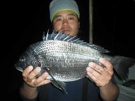 １月２日　ダゴチヌ釣りで小平さん　５０㎝