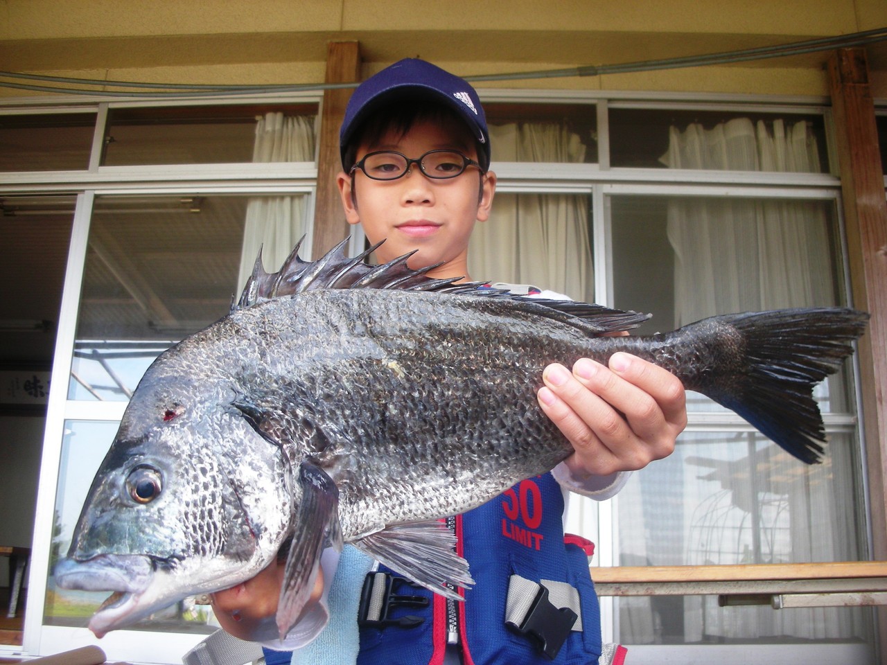 １０月８日　小学４年生の俊孝くん　ガバチヌ５０㎝　