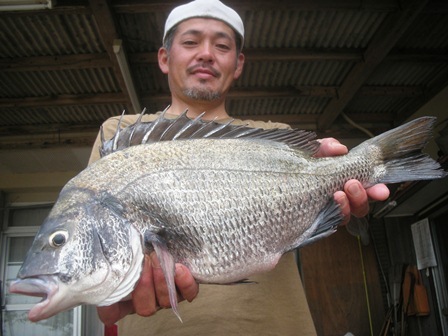 ８月８日　ダゴチン釣りで髙浪さん　５０㎝