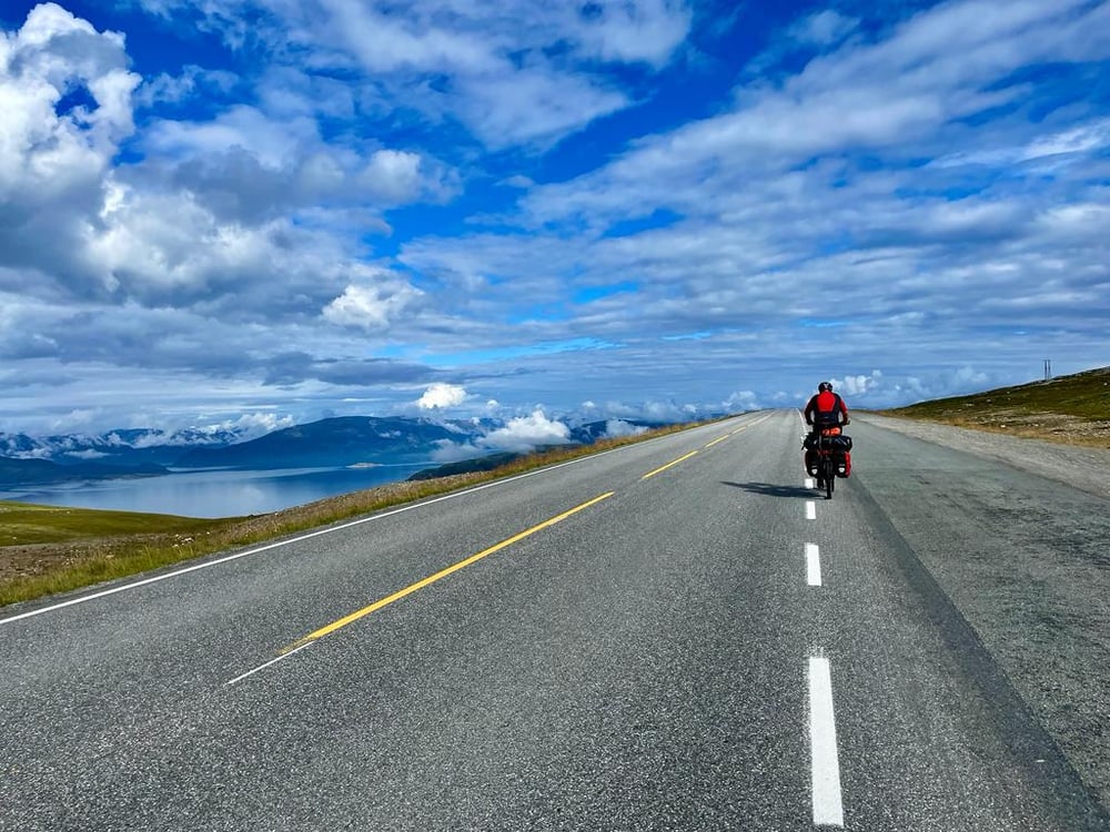 Noch ist das Wetter gut und da sind selbst die langen Anstiege bei der Aussicht kein Problem