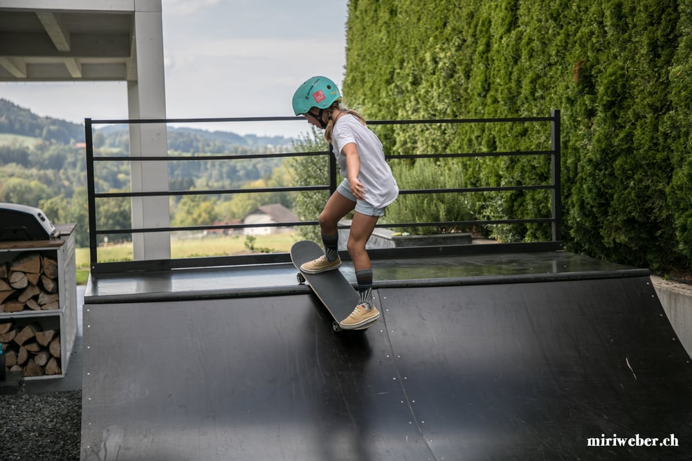 Skateboard, Mini Ramp, Halfpipe, DIY, selber machen, Bauplan, DIY Blog Schweiz, Skate, Backyard, Outdoor Ramp, selber bauen, Anleitung, Plan, Swiss Skate Famil