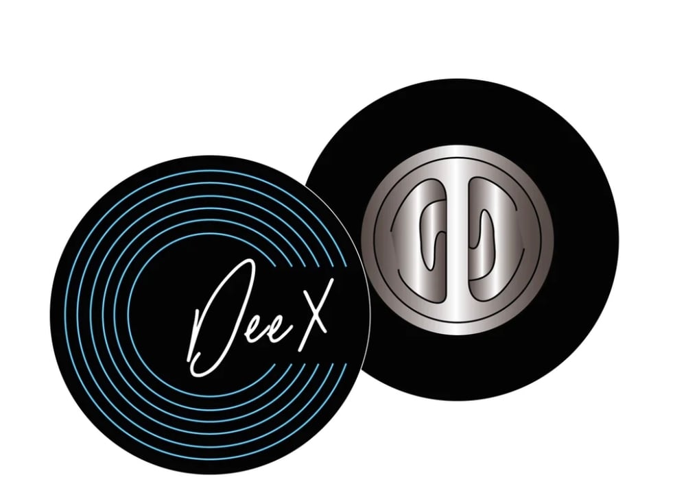 Metal Badge (2 of 2)