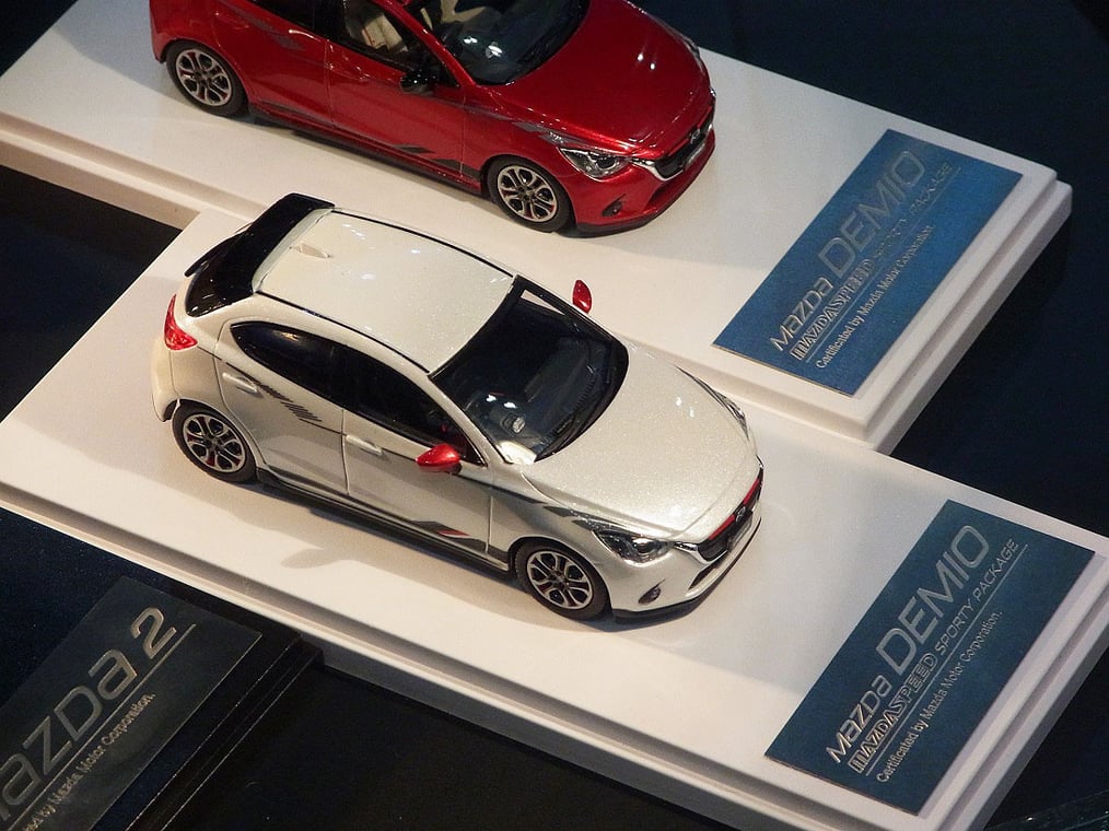 デミオレーシングコンセプトモデルカー