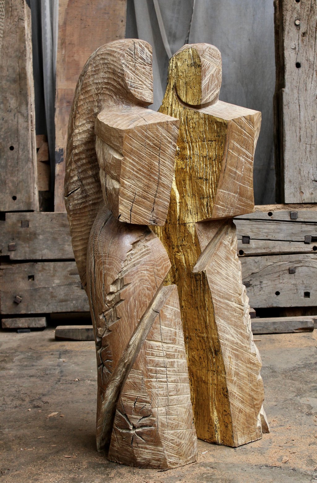 Lumière trouvée, chêne ocré doré à la feuille, 162 x 70 x 50 cm (x2)