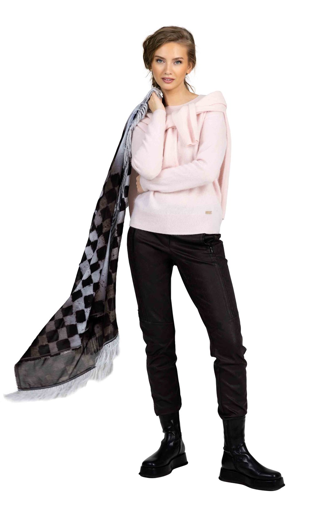 Scarf 288-7, Sweater 2063-13, Jogger 206-38