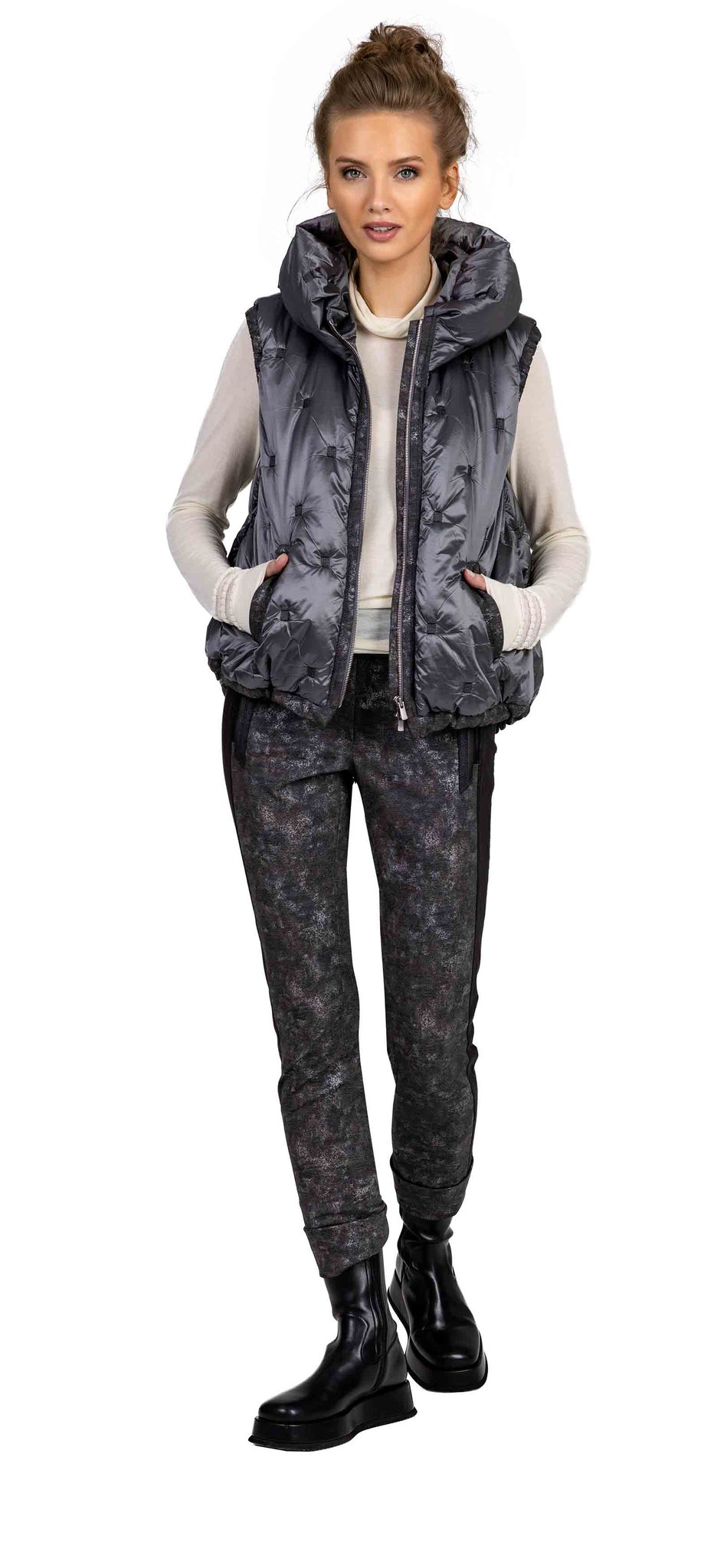 Vest 234-15, Shirt 253-32, Jogger 267-16