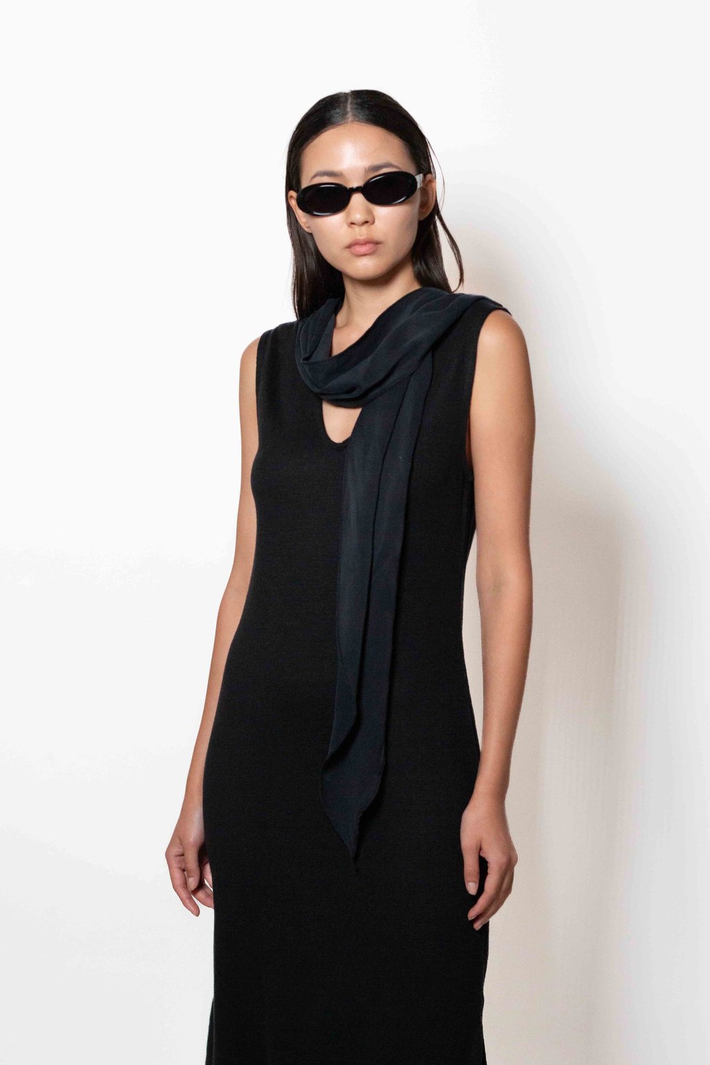 Tank Dress w/ Scarf E26-09-05-2 Noir
