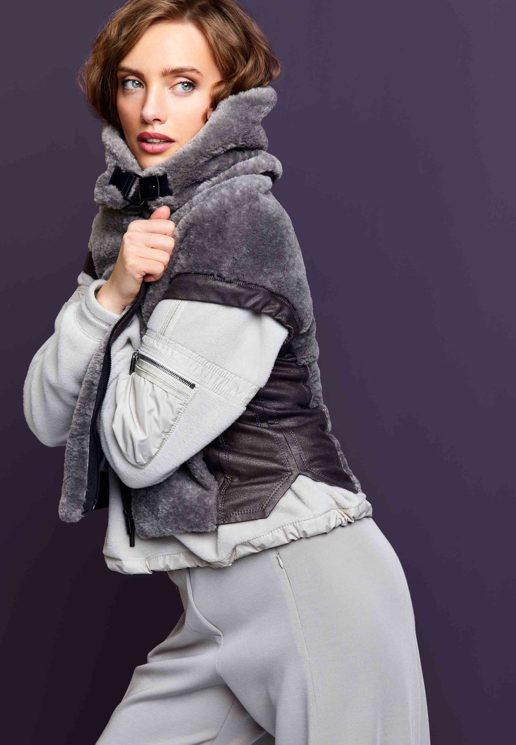 Sweater light grey 2049-9, Furry Vest grey 228-12 