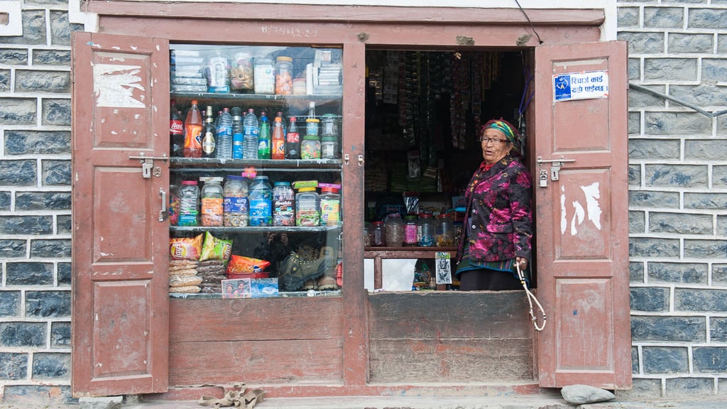 Kleiner Dorfladen in Nepal