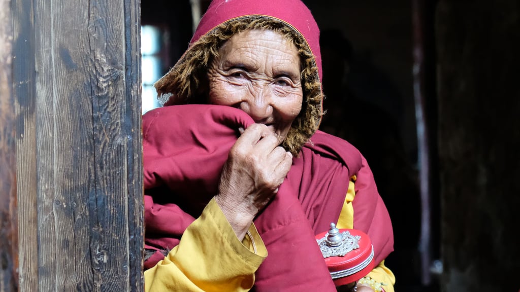 Alte Nonnen in Yarchen Gar