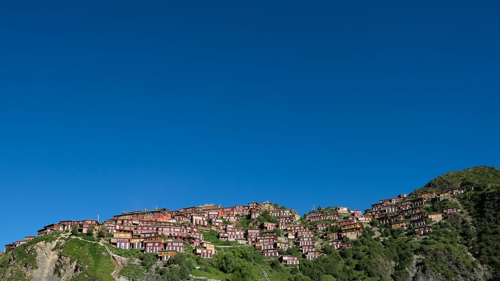 Altes Kloster Dzongsar in Kham