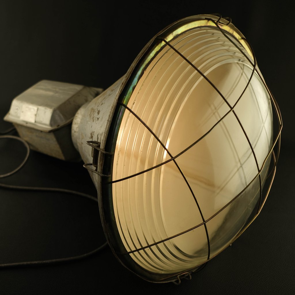 Industrielampe, Lichtobjekt, Lampe, Wohnskulptur, Wolfgang Wallner, Hall in Tirol